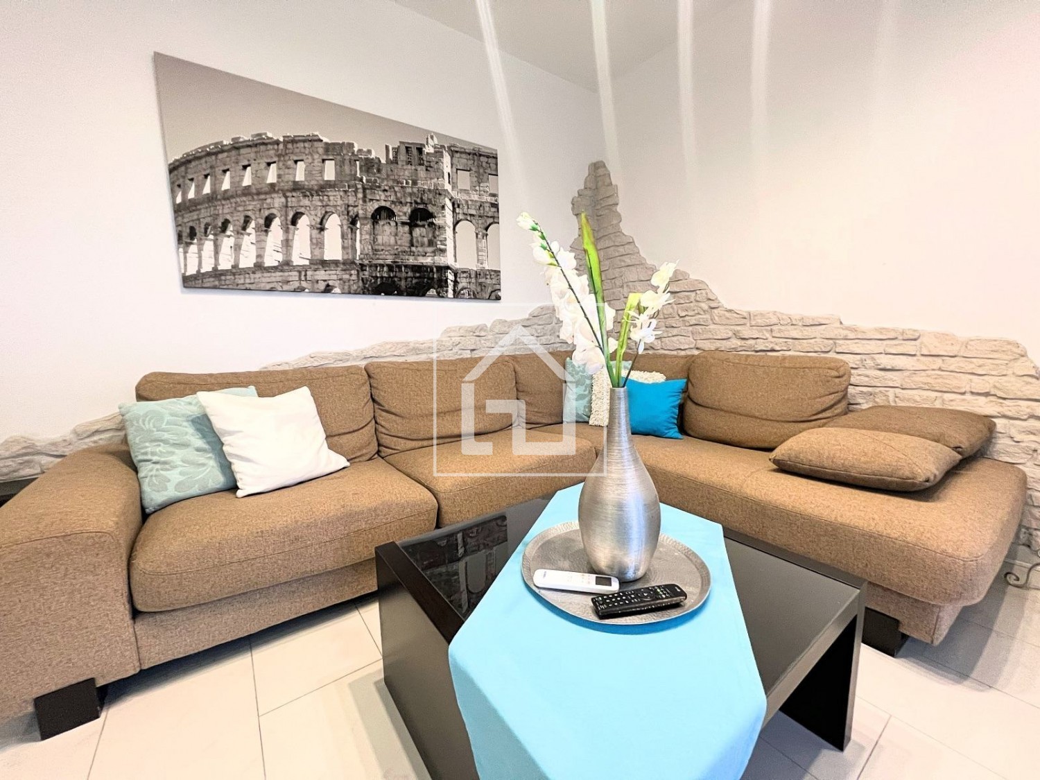 Stan stan sa 2 spavaće sobe , dobra lokacija u Medulinu ! - Medulin, Medulin (01473)