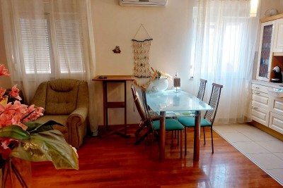 Medulin, top location, 2 bedroom flat with garage